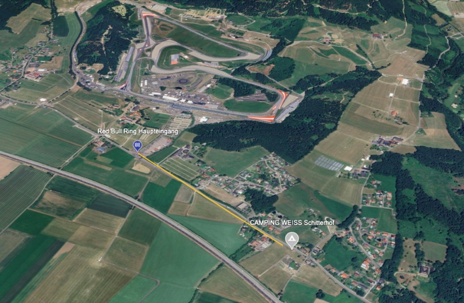 Luchtfoto Red Bull Ring met afslag Knittelfeld West vanaf de S36 — vignet eindigt hier